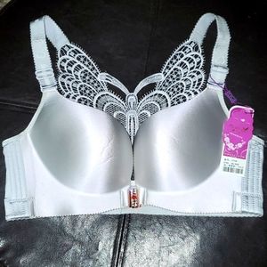 36B butterfly 🦋 bra front closure.